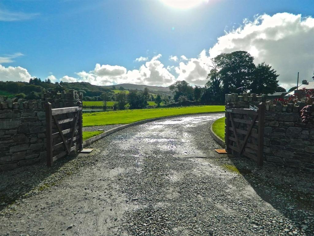 Lake House Dunmanway Esterno foto