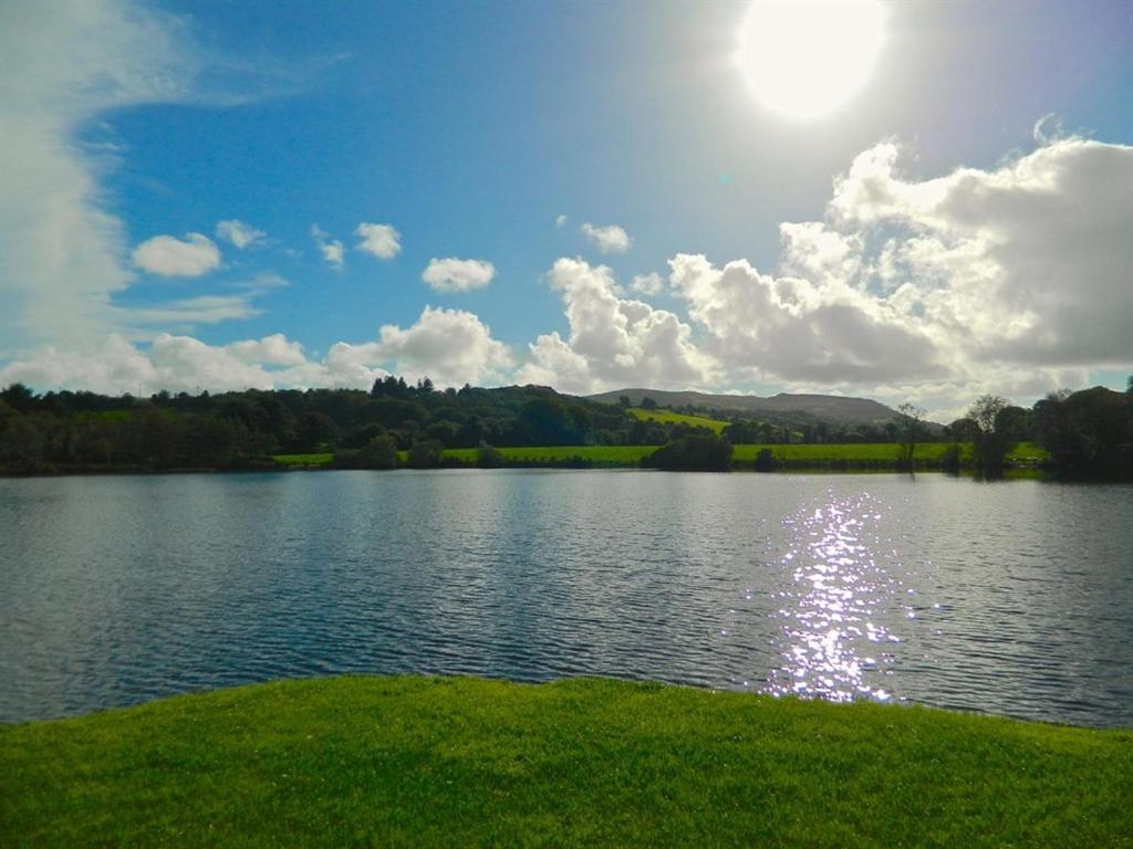 Lake House Bed and Breakfast Dunmanway Esterno foto