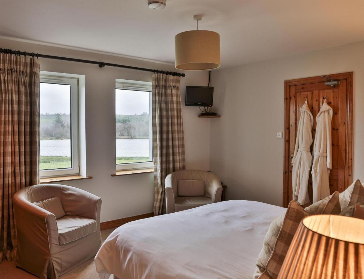 Lake House Bed and Breakfast Dunmanway Esterno foto